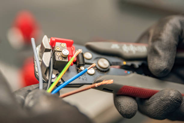 Best Licensed Electrician  in Federal Y, WA